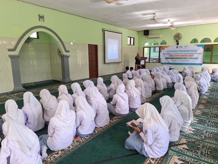 Sosialisasi Kerja Ke Jepang di SMK Muhammadiyah 4 Sragen